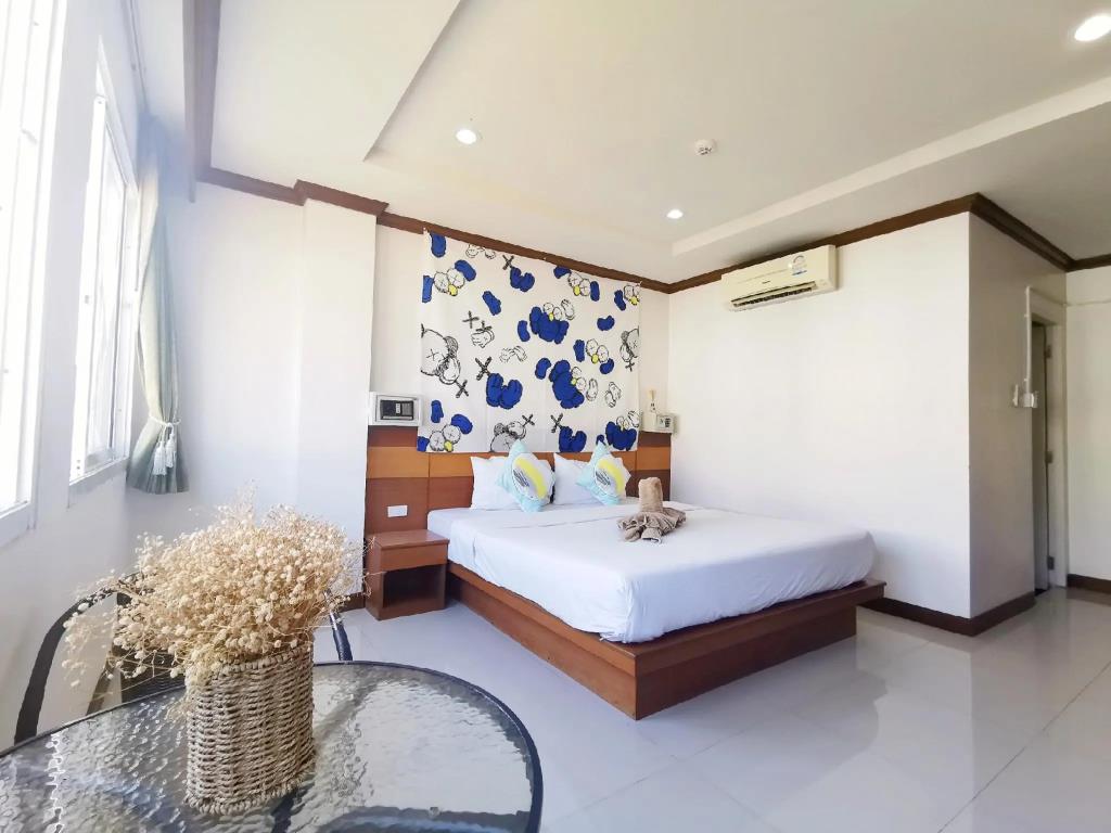 Lanting House Phuket 2*