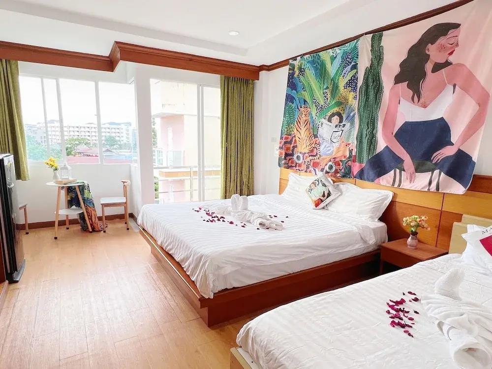 Lanting House Phuket 2*
