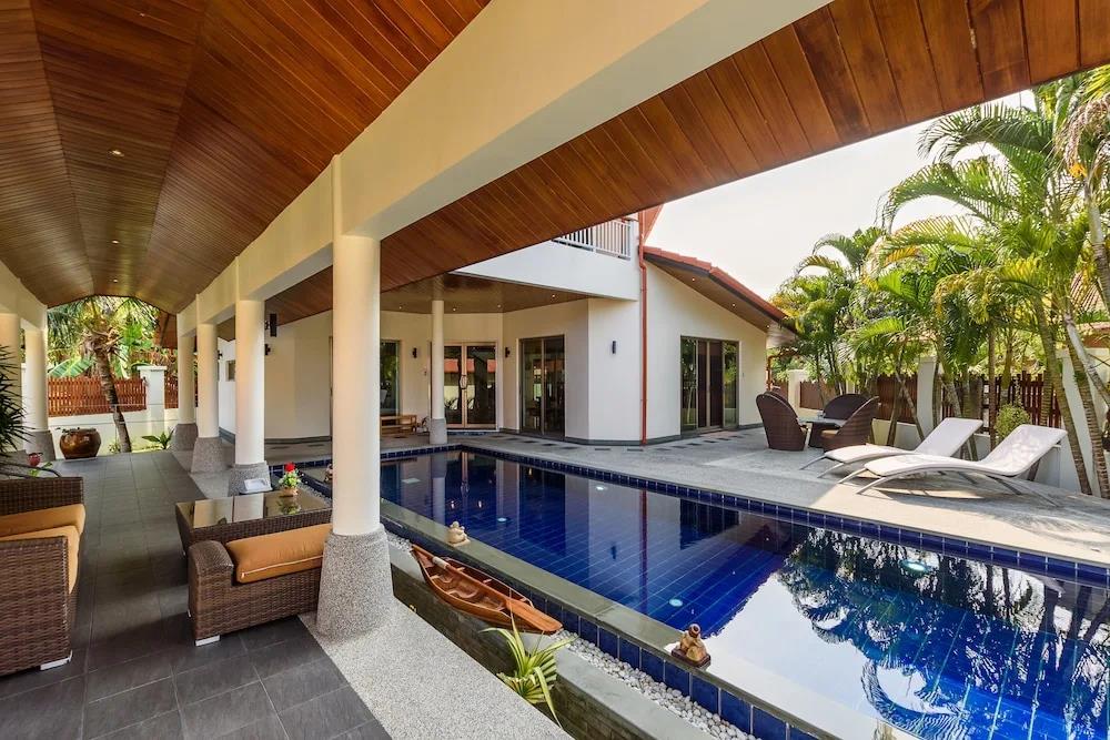 Amber Pool Villa 0*