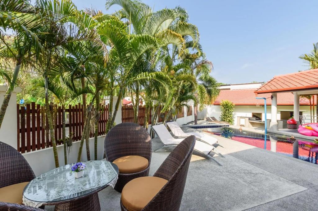 Amber Pool Villa 0*