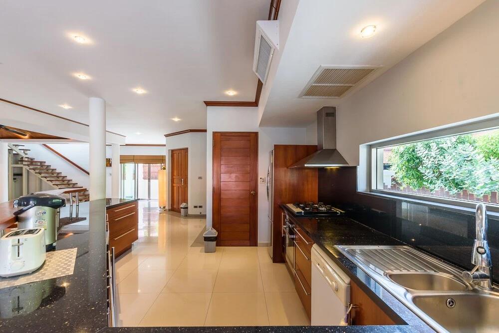Amber Pool Villa 0*
