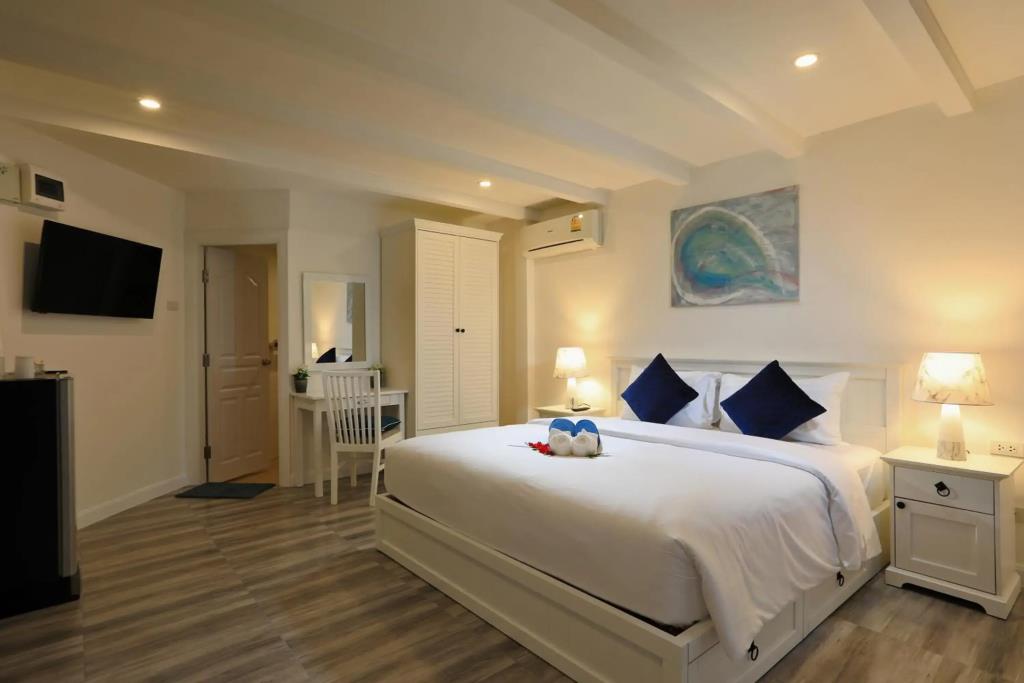 Kata White Villas 3*