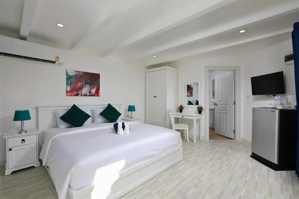 Kata White Villas 3*