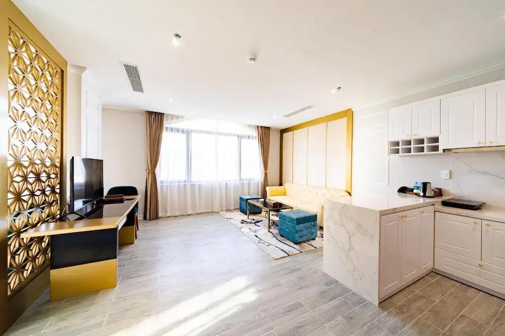 Lupin Boutique Hotel 3*