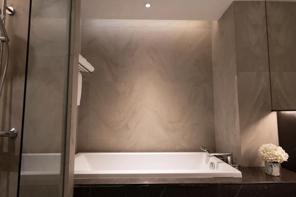 Walton Suites Sukhumvit ex. Shama Luxe Sukhumvit Bangkok 4*