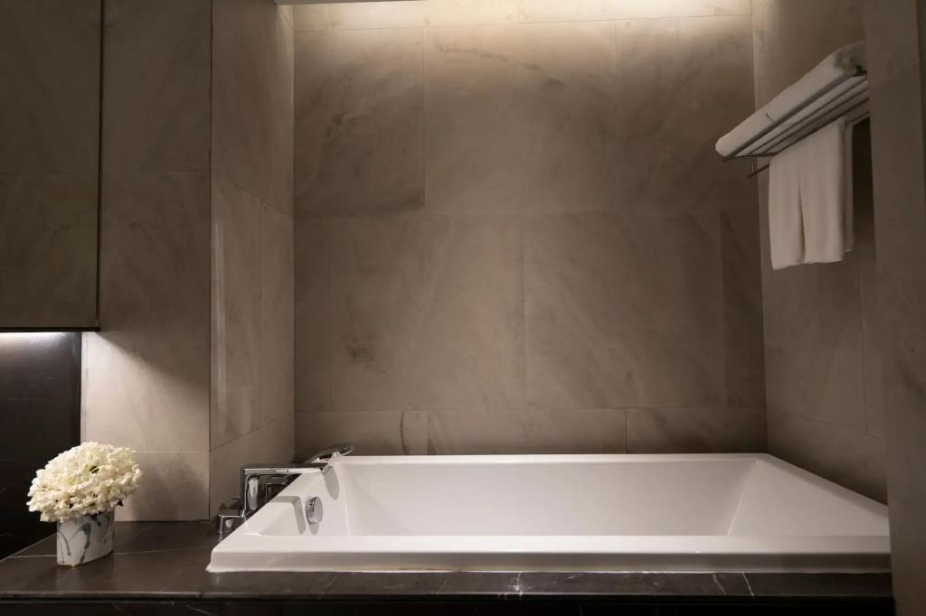 Walton Suites Sukhumvit ex. Shama Luxe Sukhumvit Bangkok 4*