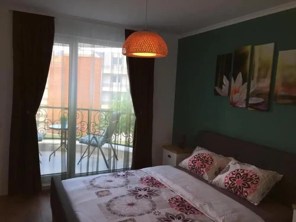 Azur Apartment Deluxe 0*