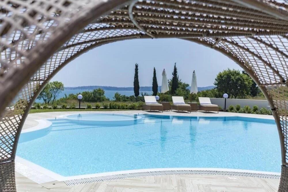 Azur Apartment Deluxe 0*