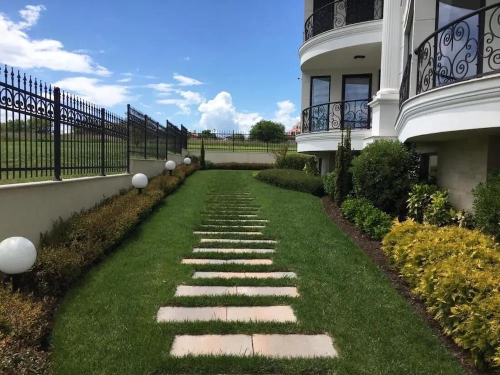 Azur Apartment Deluxe 0*