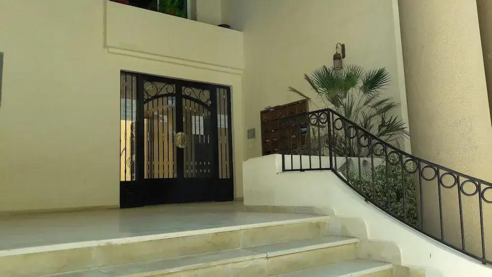 Spacious Modern app Richly Furnished 0*