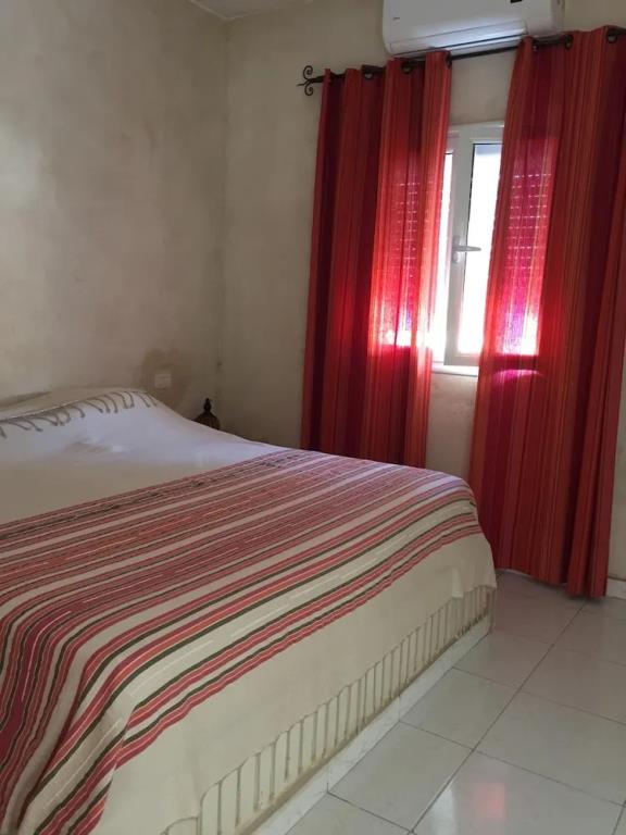 Independent Villa With Private Pool, Covered Parking 0*