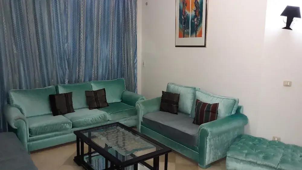 Spacious Very Modern Apartment Richly Furnished 0*