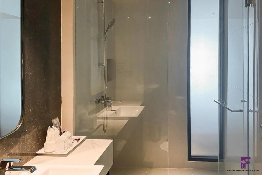 Fortune Saeng Chan Beach Hotel Rayong 4*