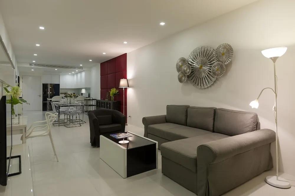 Luxury Apartment Unique Residences 0*