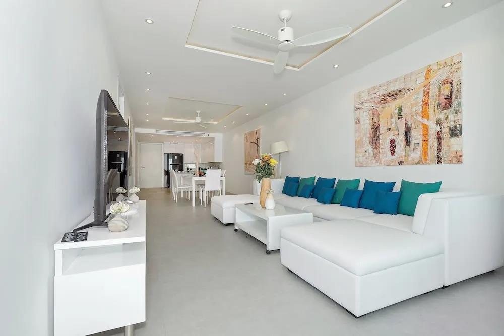 Luxury Apartment Unique Residences 0*