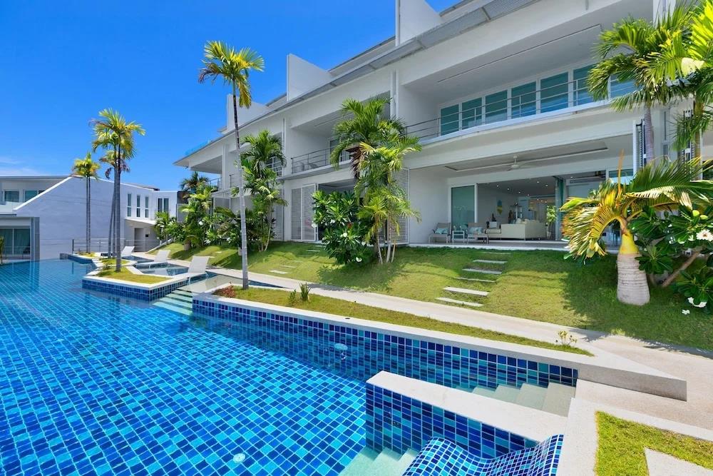 Luxury Apartment Unique Residences 0*