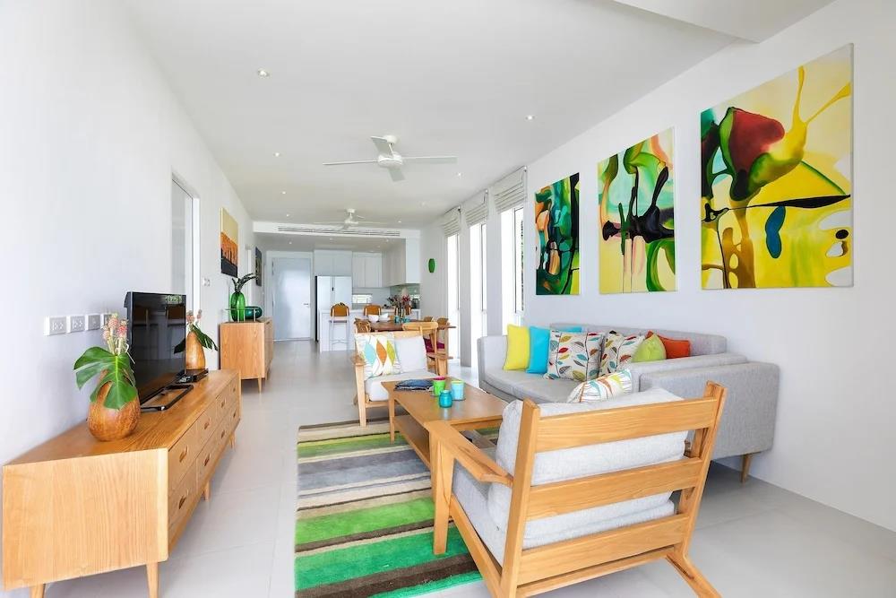 Luxury Apartment Unique Residences 0*