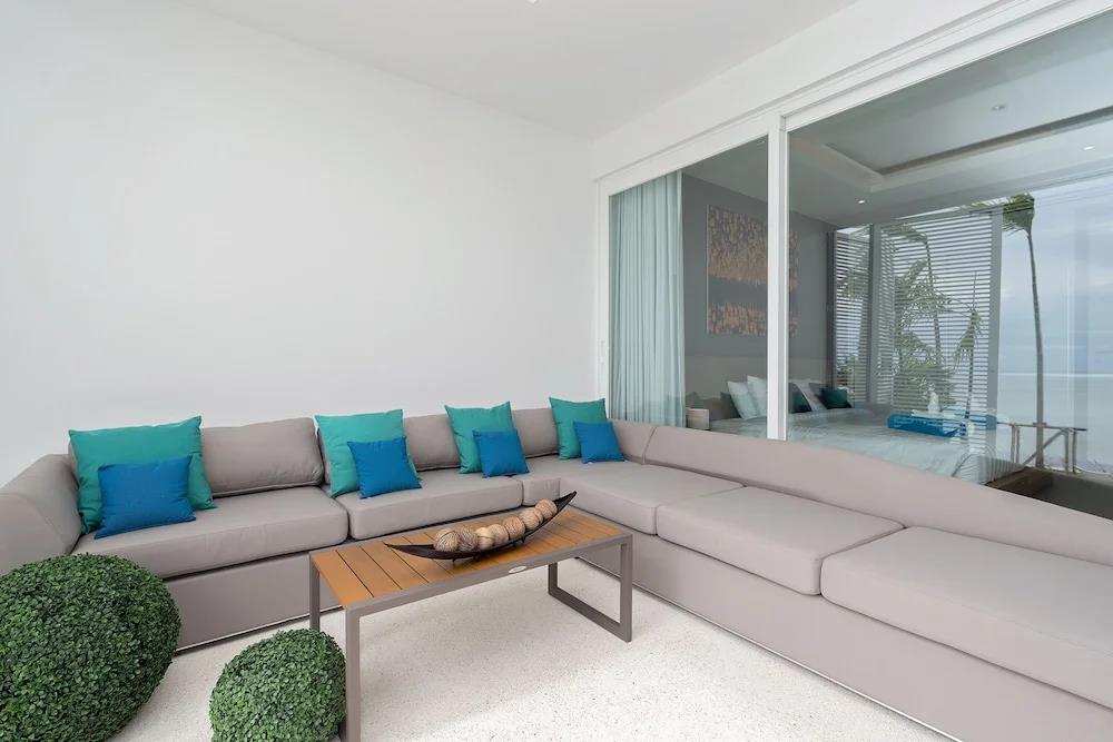 Luxury Apartment Unique Residences 0*