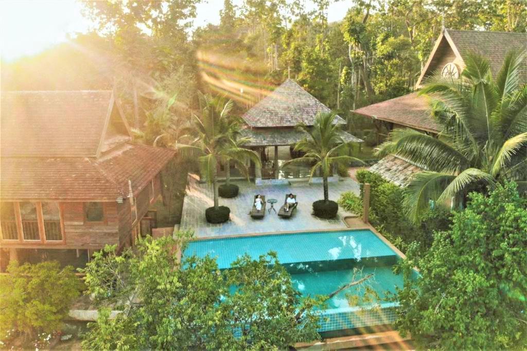 Royal Train Garden Resort 3*