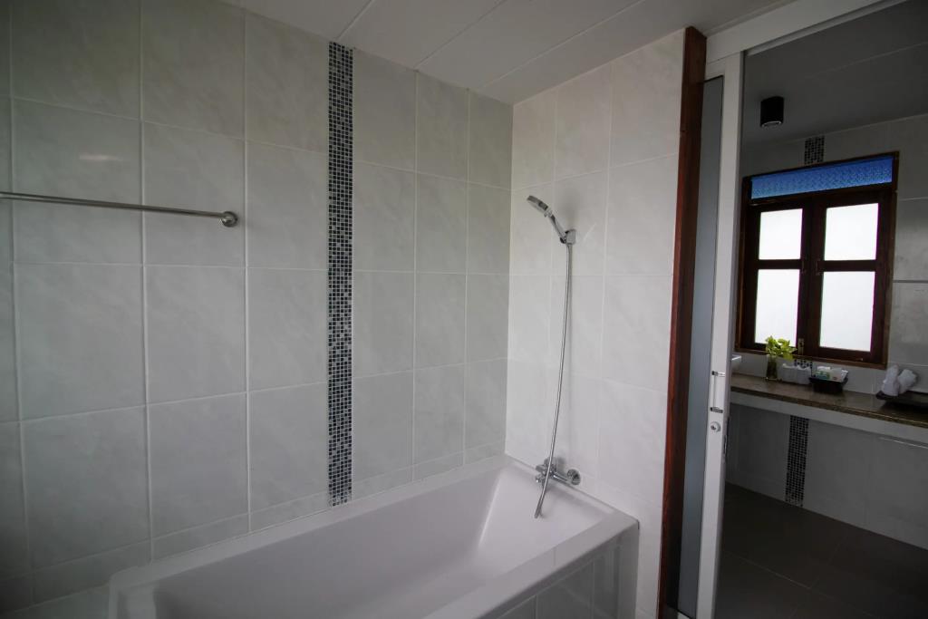 Royal Train Garden Resort 3*