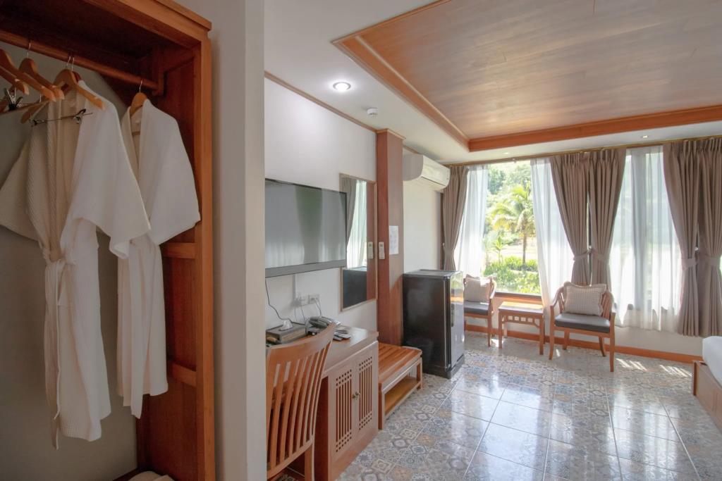 Royal Train Garden Resort 3*