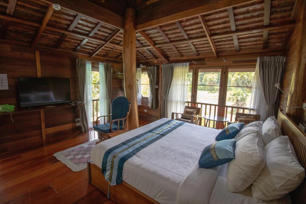 Royal Train Garden Resort 3*