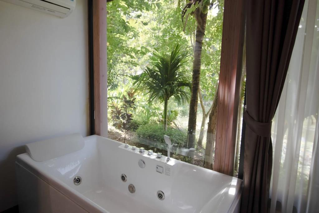 Royal Train Garden Resort 3*