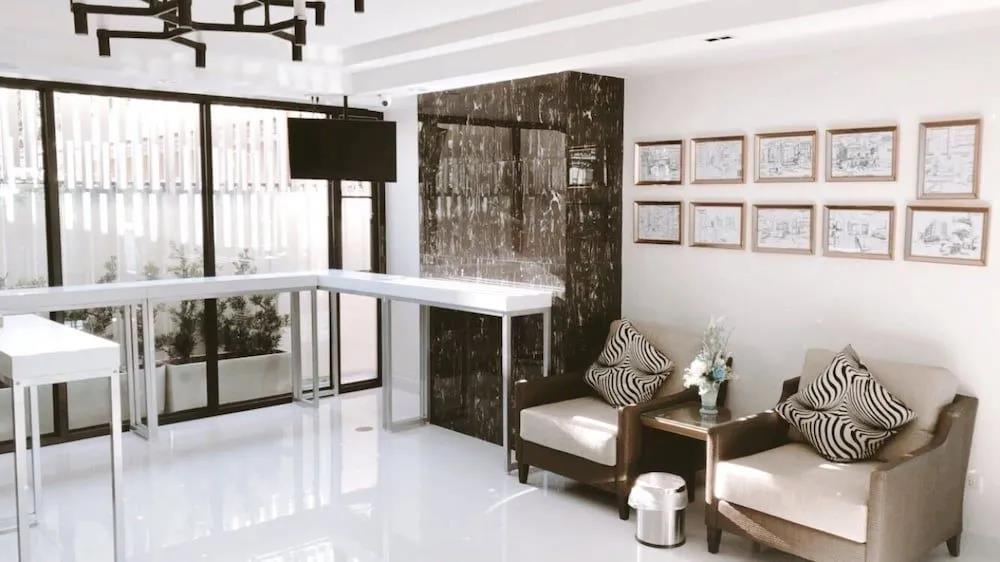 Icare Residence & Hotel 2*