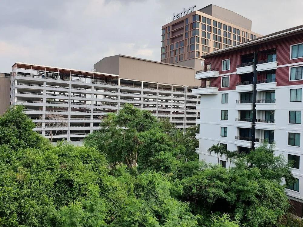 The Chezz Condominium by Patsamon 0*