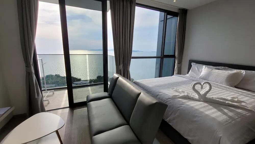 The Andromeda Condominium 0*