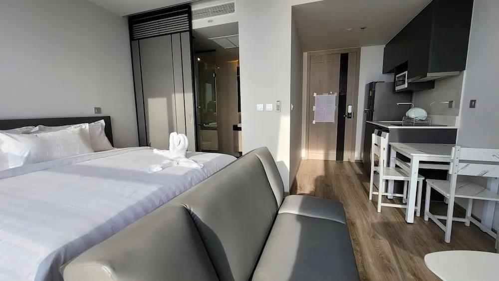 The Andromeda Condominium 0*