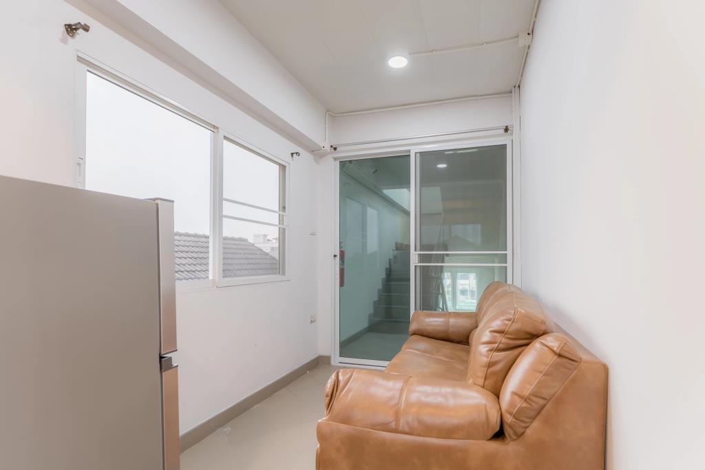 MiddleWay House 3*