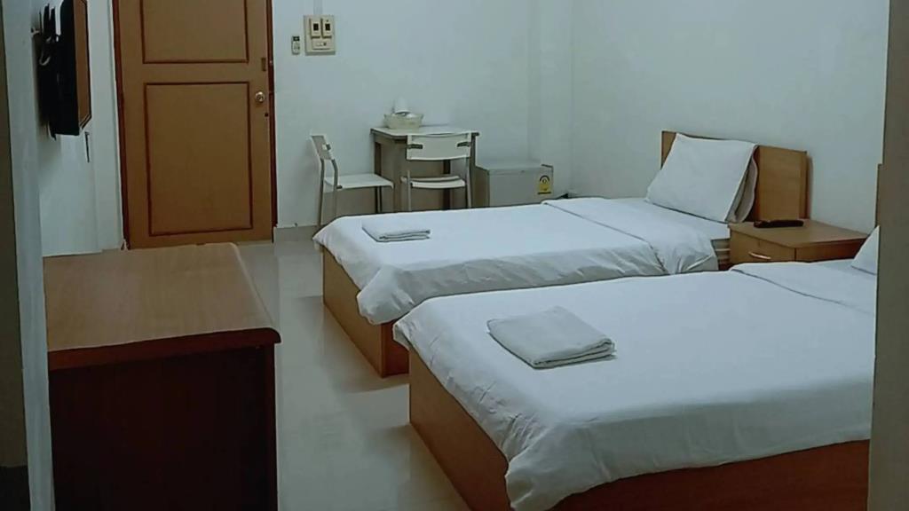 Green Apartment 0*