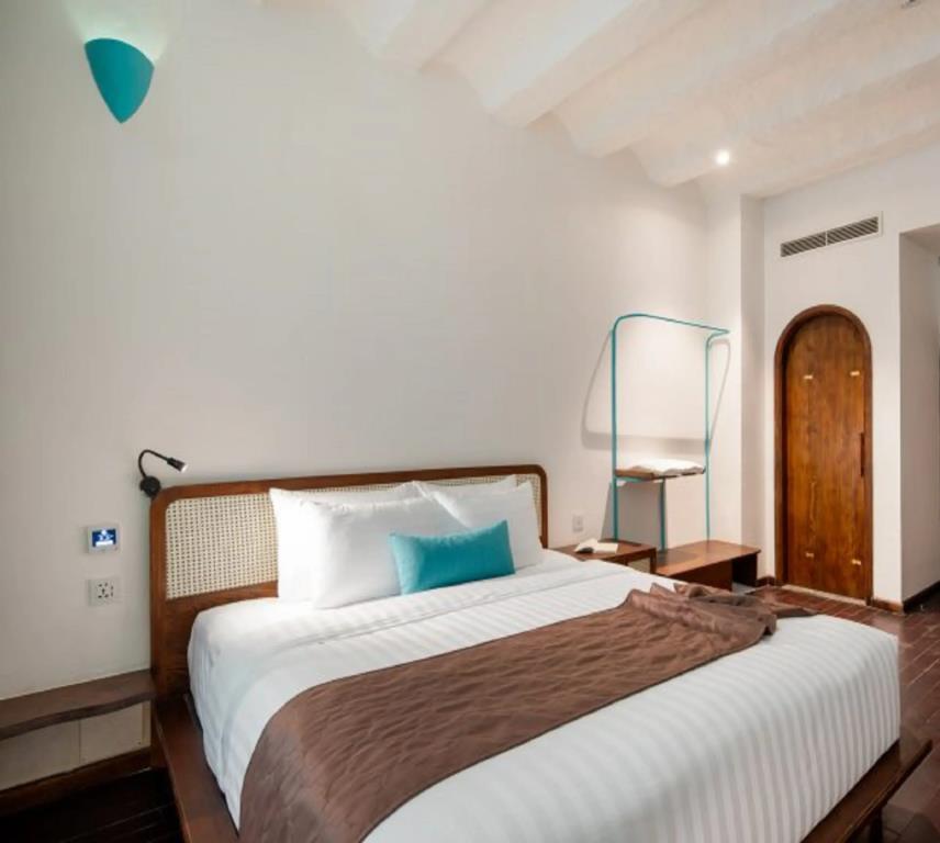 Hotel Le Bouton 4*