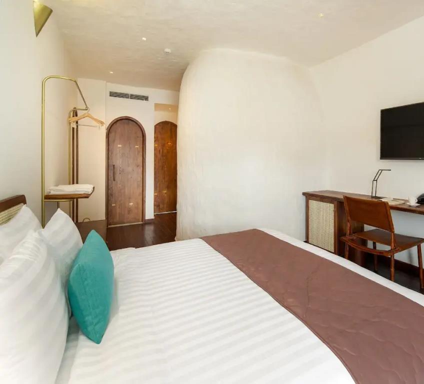 Hotel Le Bouton 4*