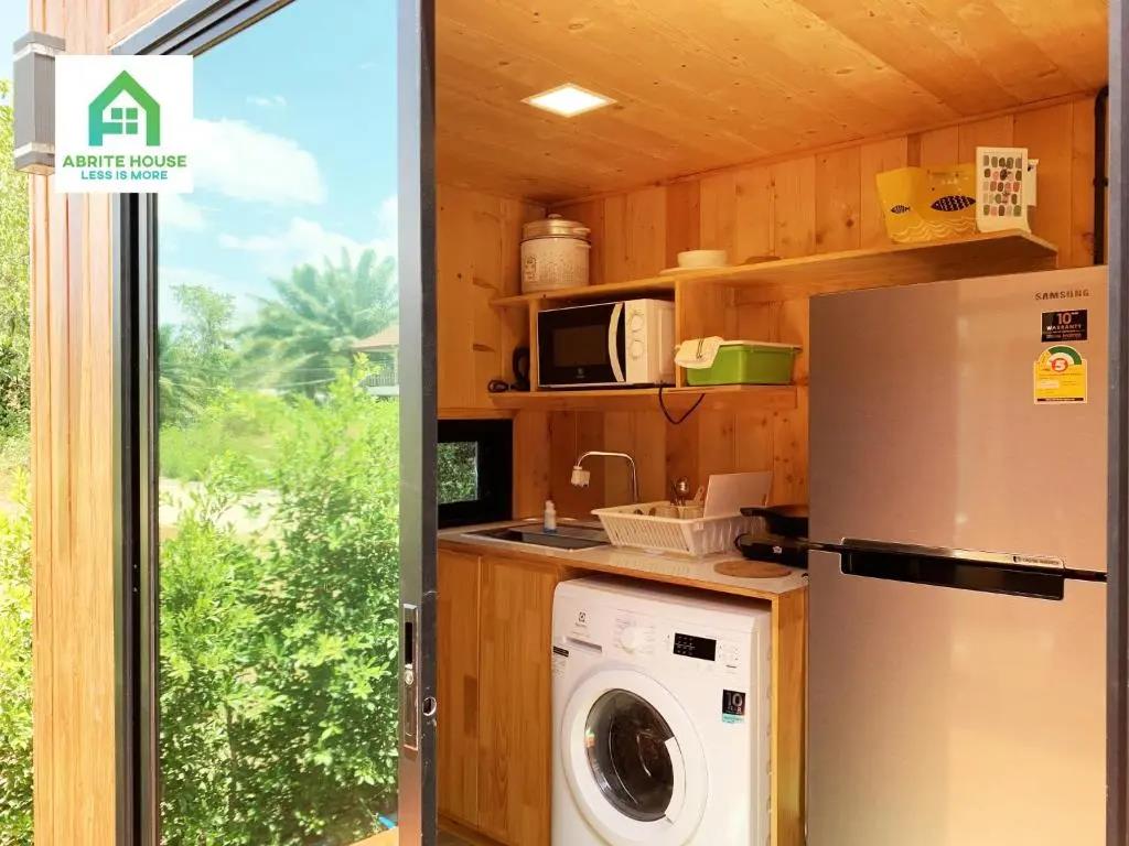 Tiny House on Koh Lanta Only 2 Mins Walk to the Beach 0*