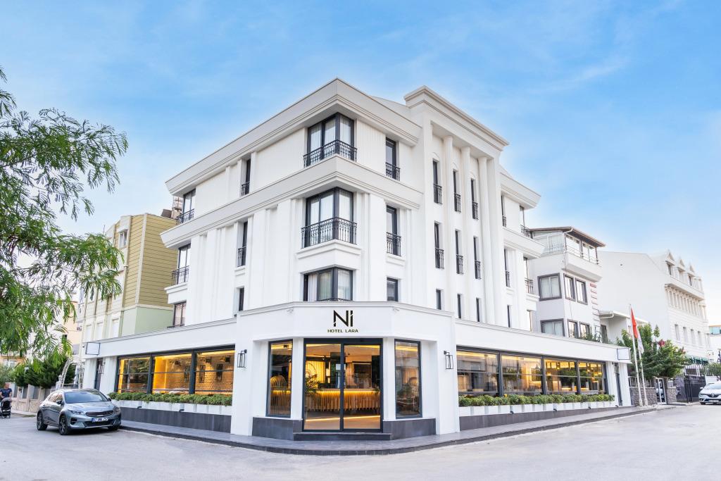 Ni Hotel Lara 2*