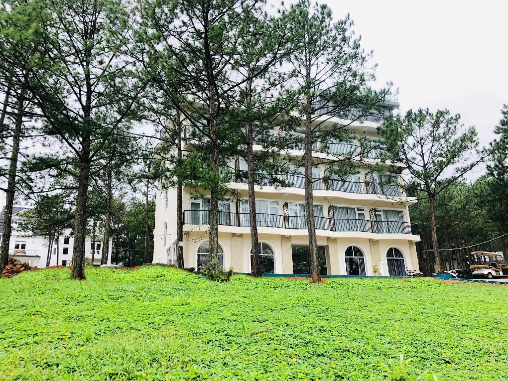 Romeo  Juliet Dalat Resort 3*