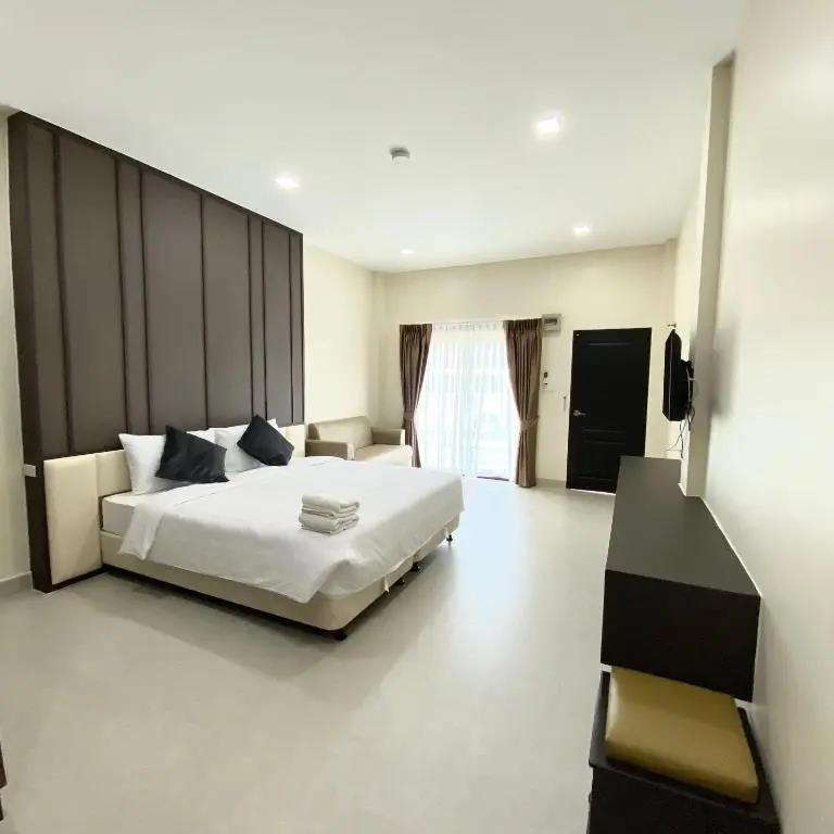 The Shade Residence 3*