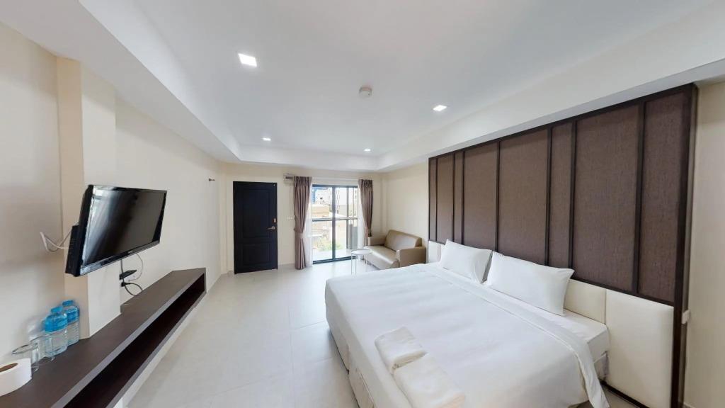 The Shade Residence 3*