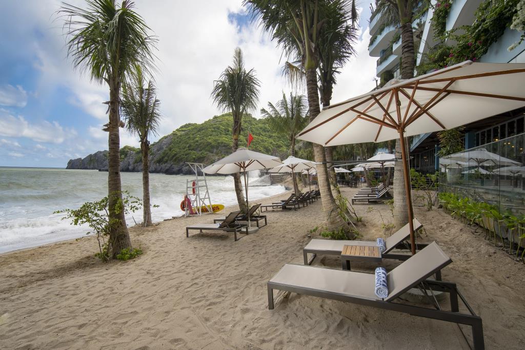 Wyndham Grand Flamingo Cat Ba Resort Hotel 5*
