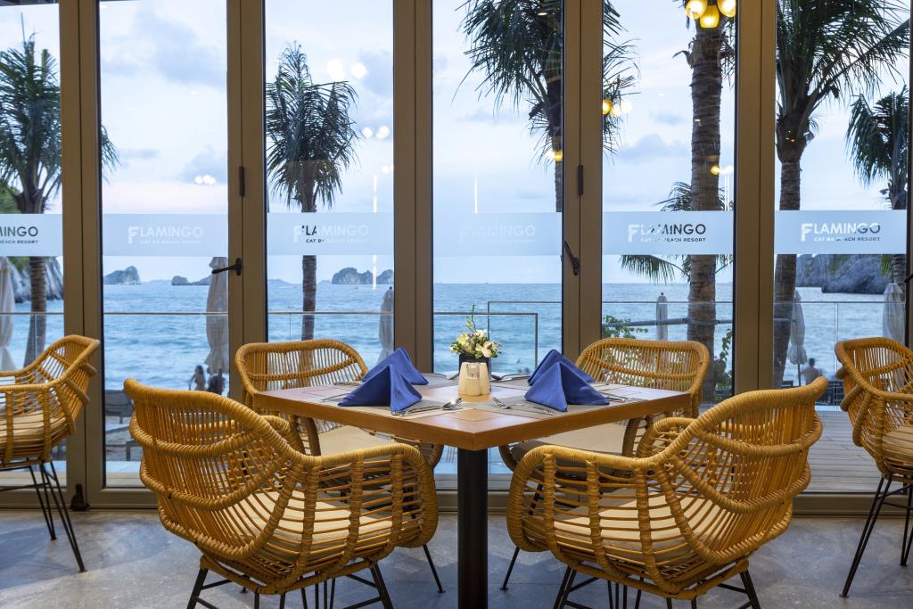 Wyndham Grand Flamingo Cat Ba Resort Hotel 5*