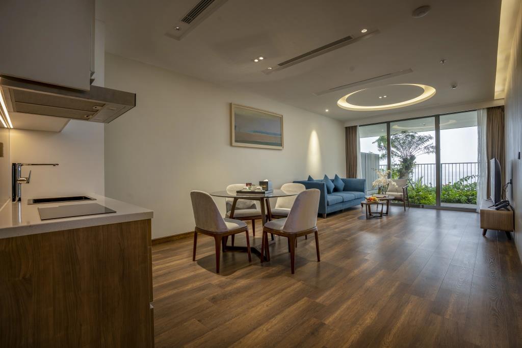 Wyndham Grand Flamingo Cat Ba Resort Hotel 5*