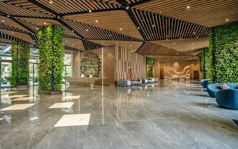 Wyndham Grand Flamingo Cat Ba Resort Hotel 5*