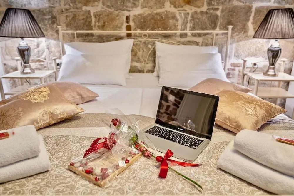 Historic Plaza Varos Split 4*