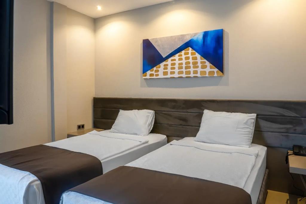 Lorem Hotel 0*