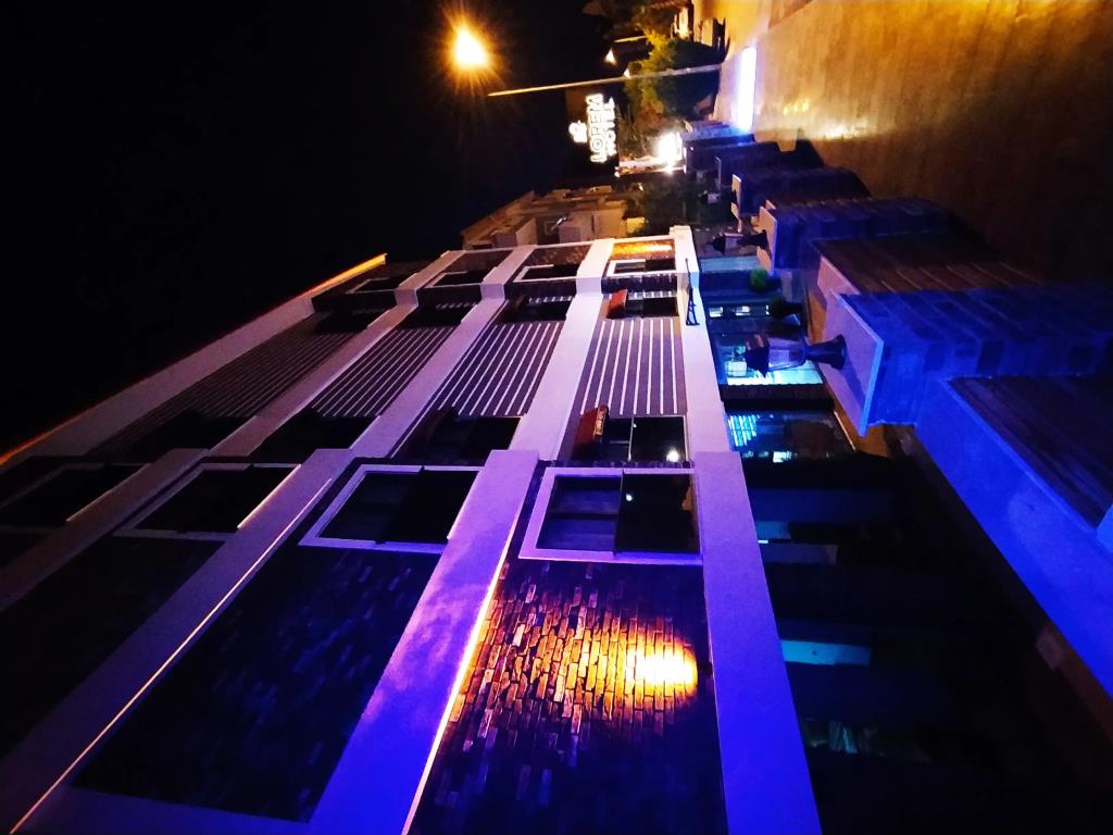Lorem Hotel 0*