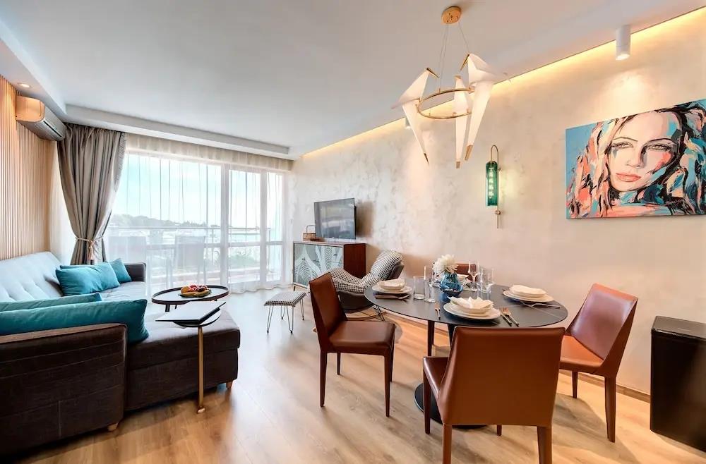 Marty's Beachfront Smart Homes 3*