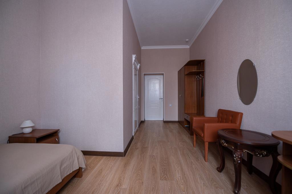 Djump Hotel 3*