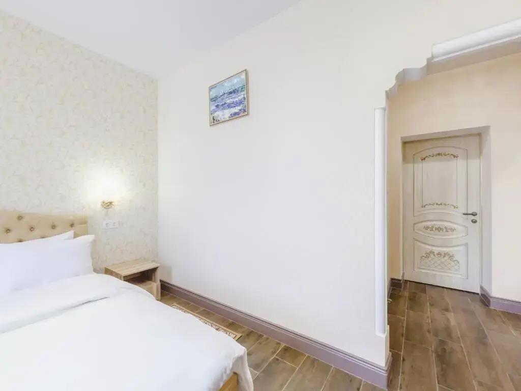 EdNo Hotel 0*